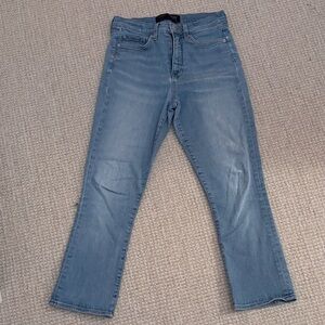 Womens Veronica Beard flared jeans, in amaizng condition!